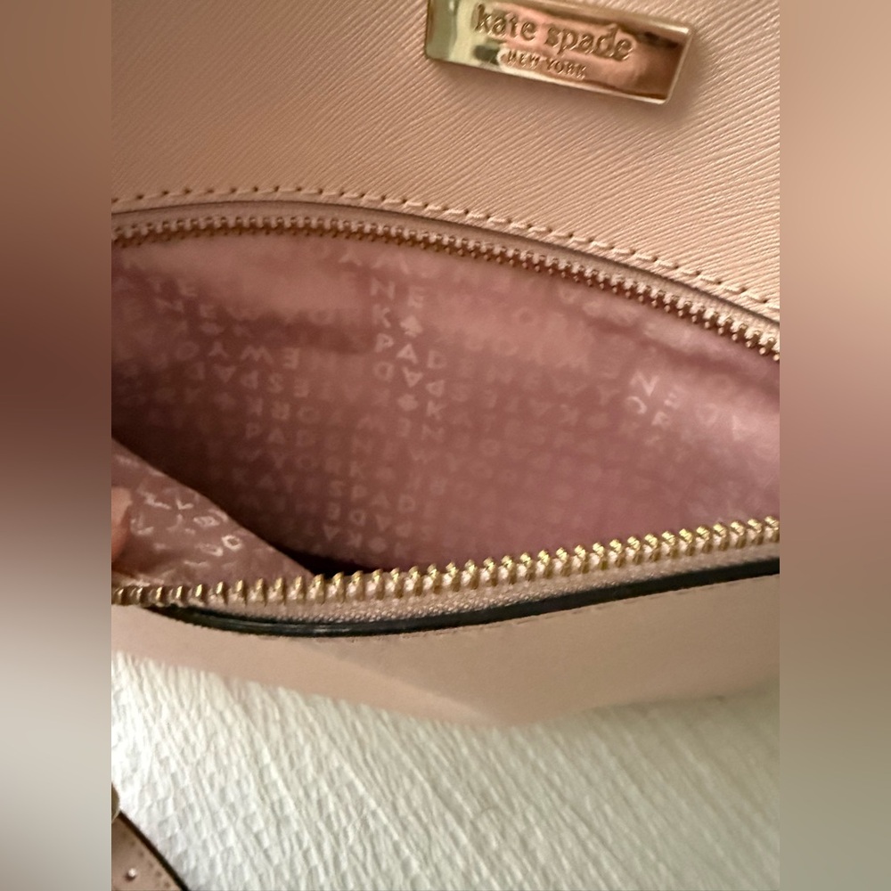 Kate Spade Classic Light Pink Crossbody Bag - Picture 5 of 7